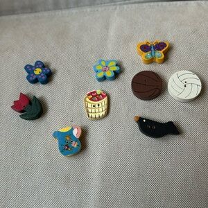 Lot of misc wooden buttons